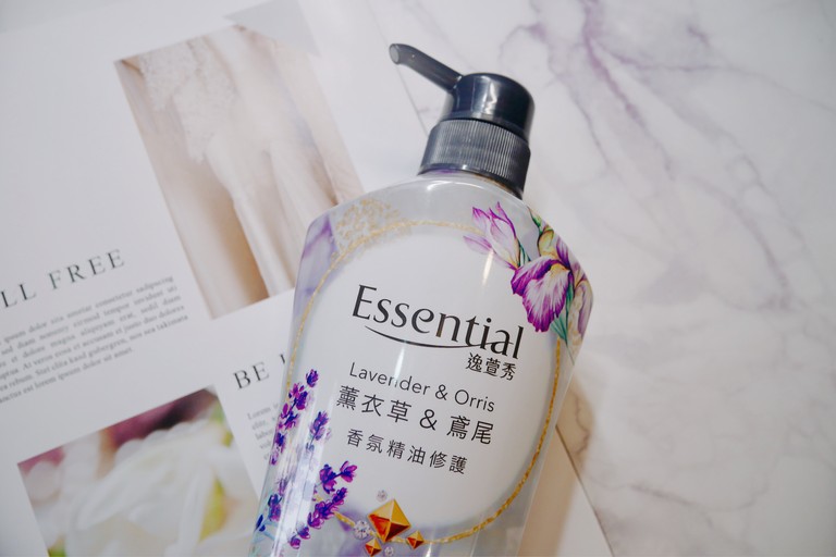 Essential 逸萱秀 香氛精油修護洗髮精 